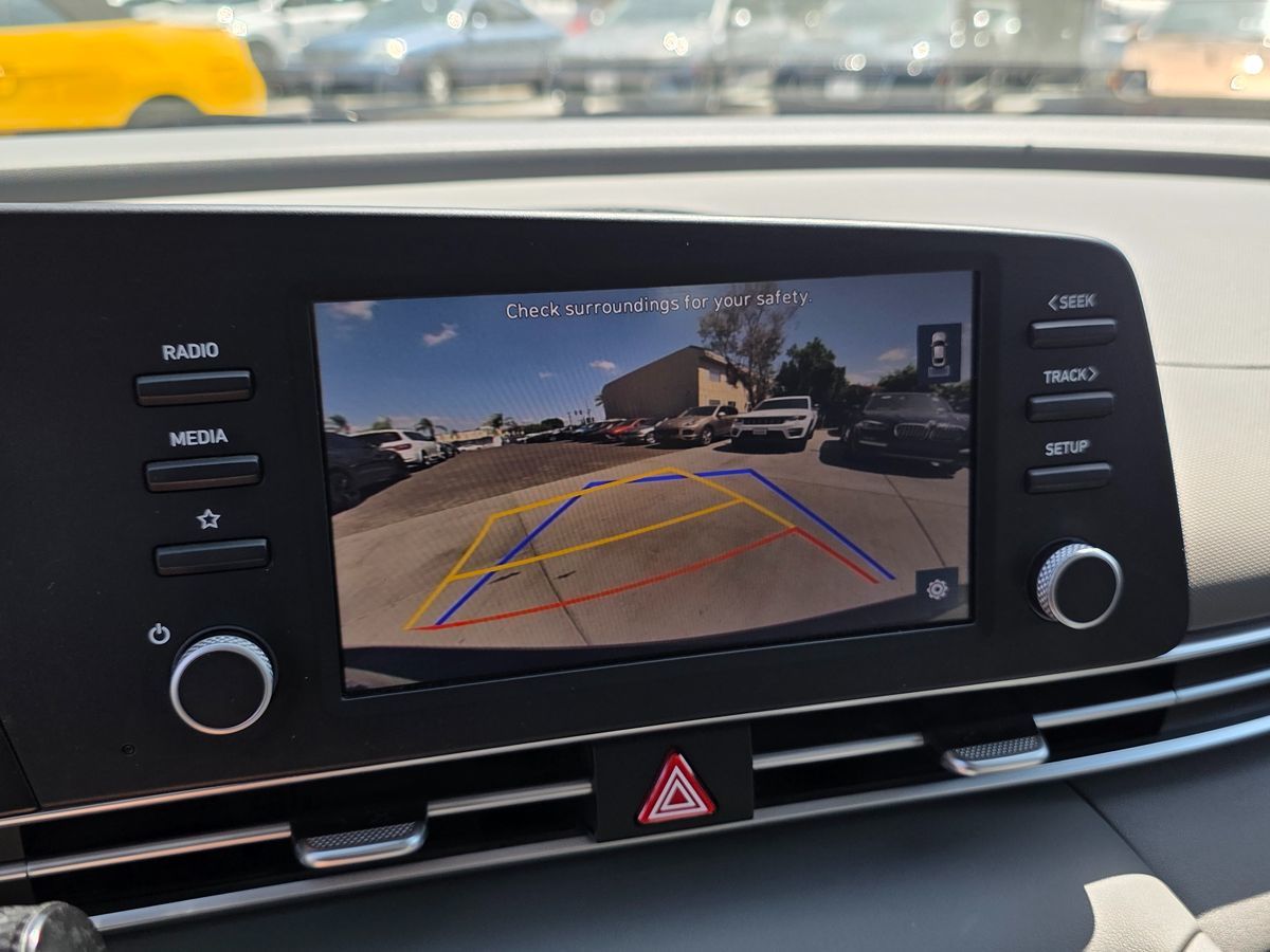 Hyundai Elantra photo 33