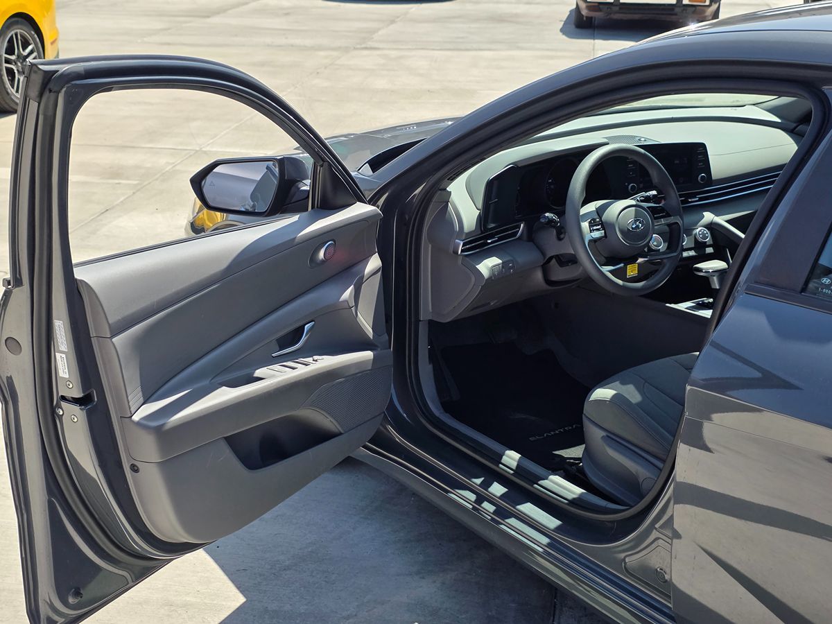 Hyundai Elantra photo 43