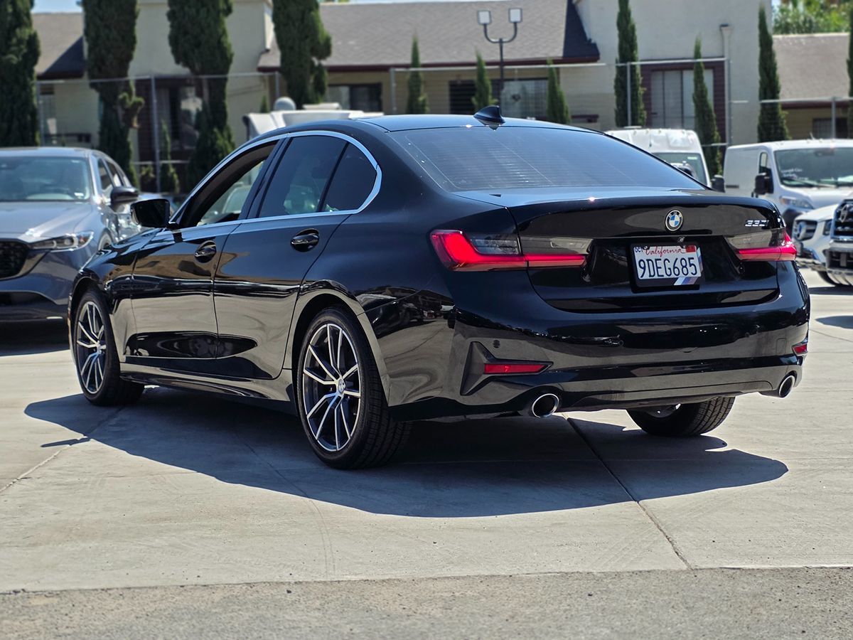 BMW 3 Series photo 6