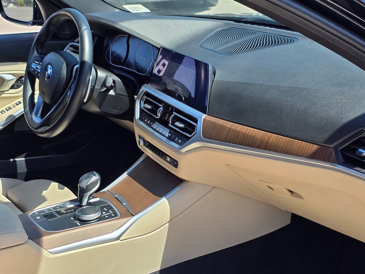 BMW 3 Series photo 20