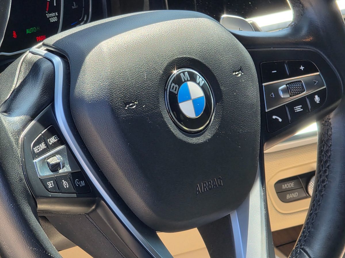 BMW 3 Series photo 22