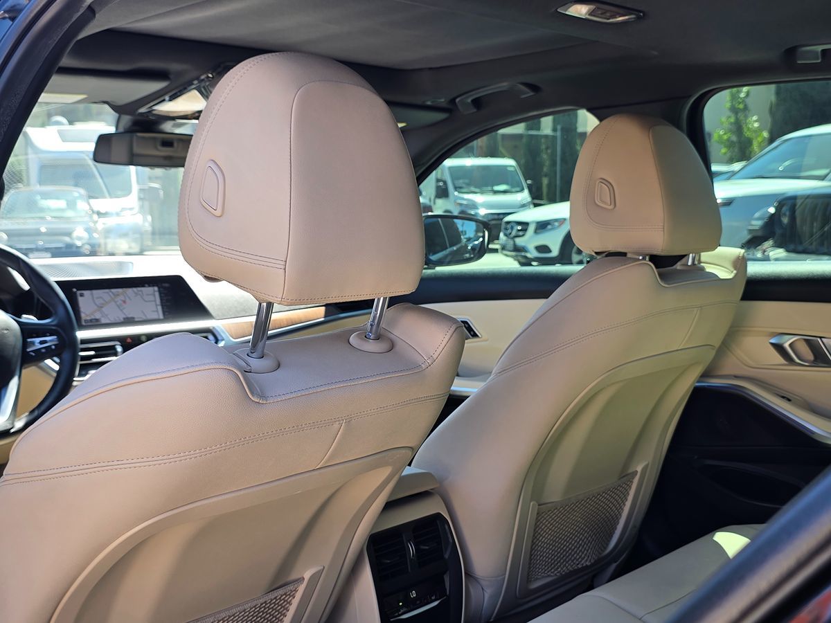 BMW 3 Series photo 27