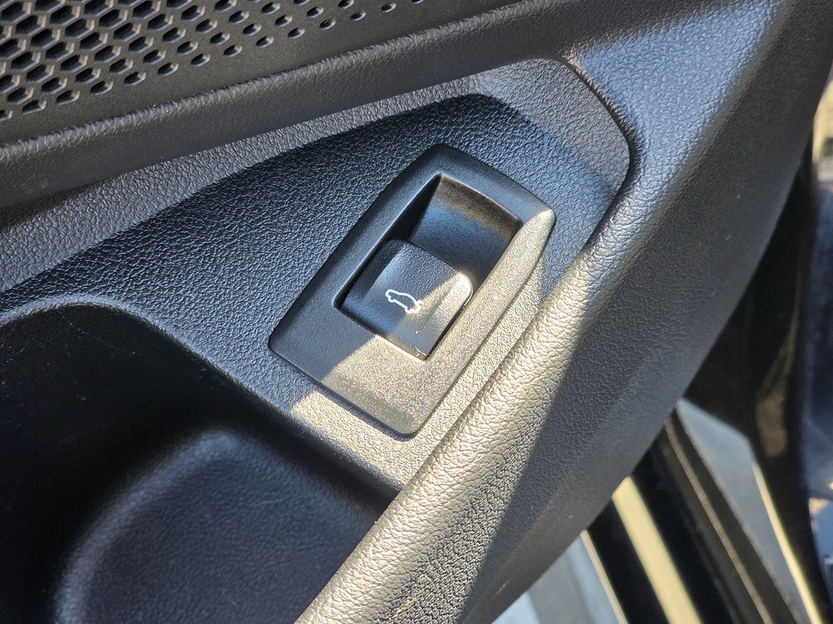 BMW 3 Series photo 32