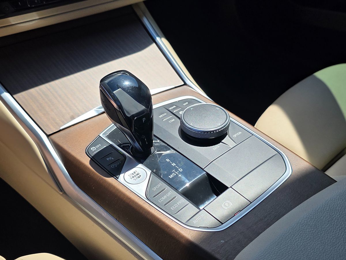 BMW 3 Series photo 38