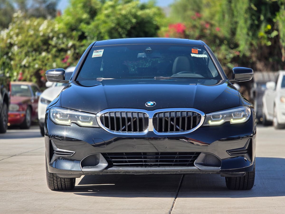 BMW 3 Series photo 4
