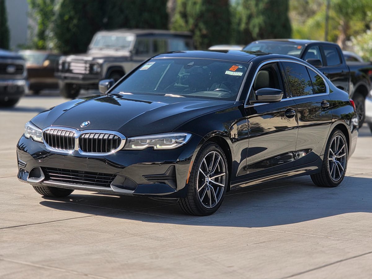 BMW 3 Series photo 5