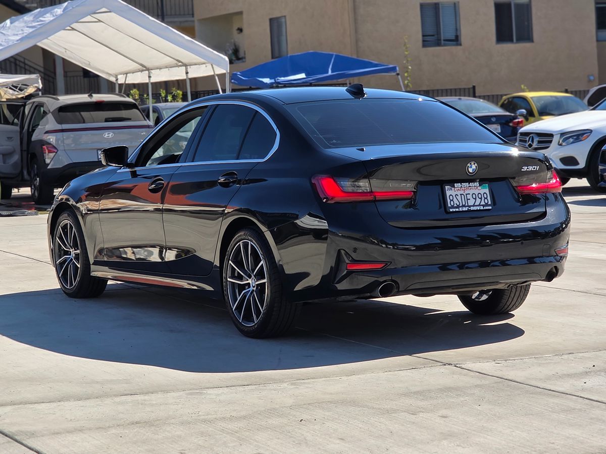 BMW 3 Series photo 6