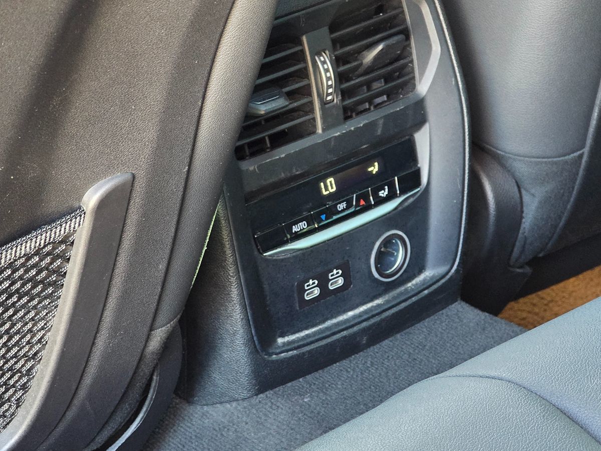BMW 3 Series photo 22