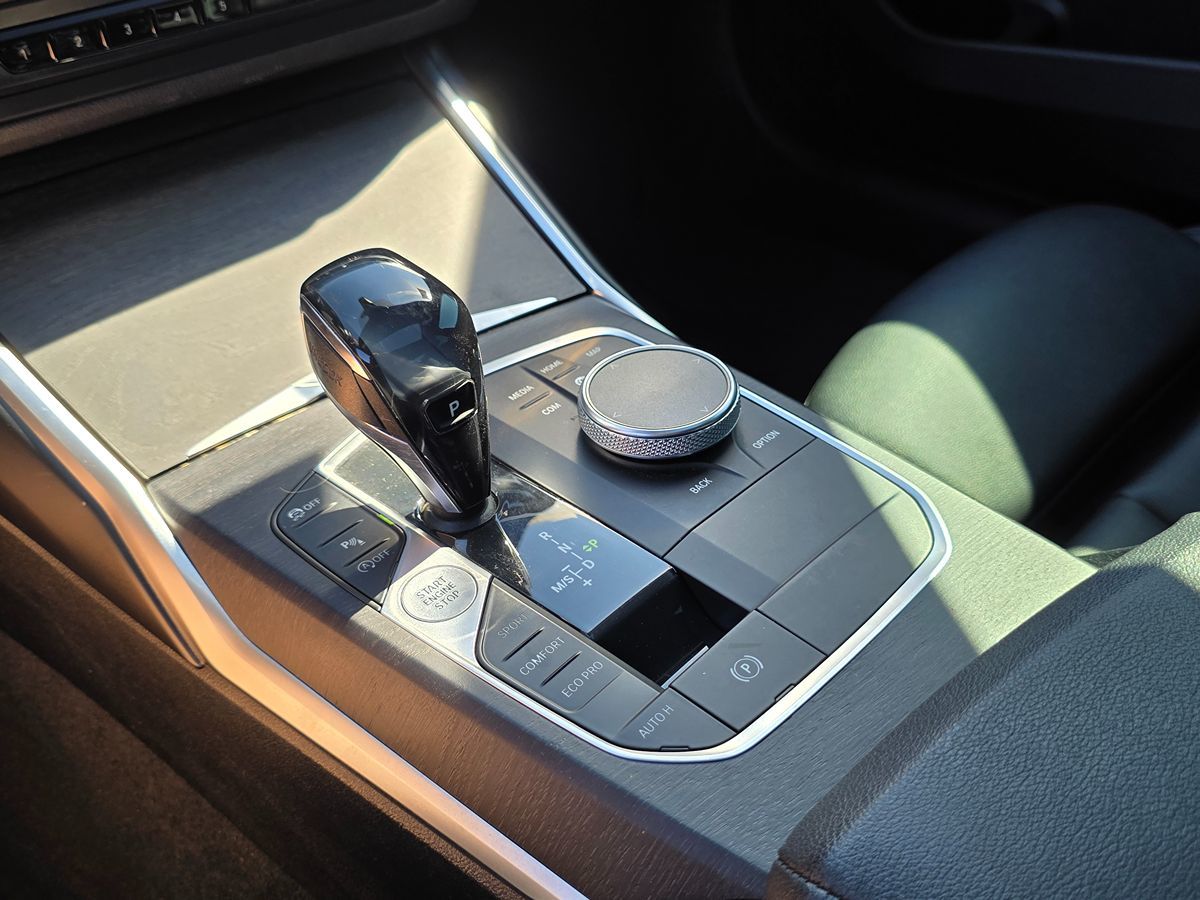BMW 3 Series photo 32