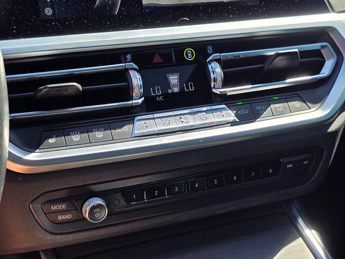 BMW 3 Series photo 37
