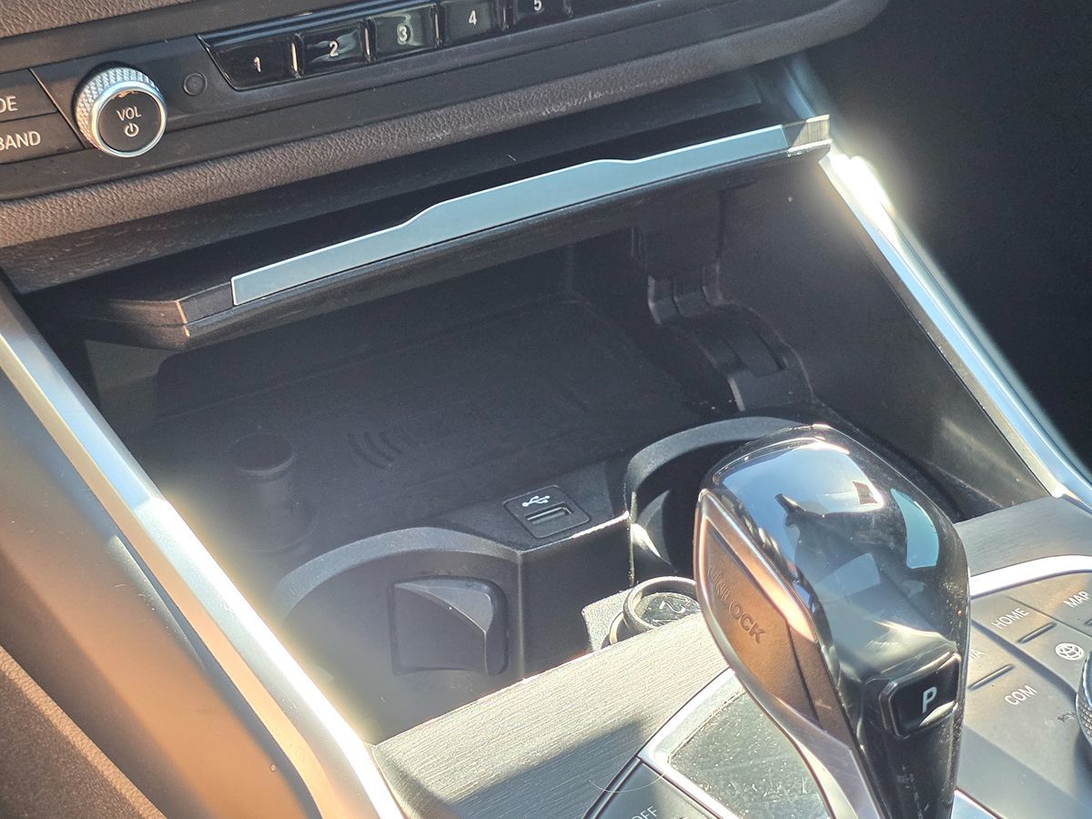 BMW 3 Series photo 38