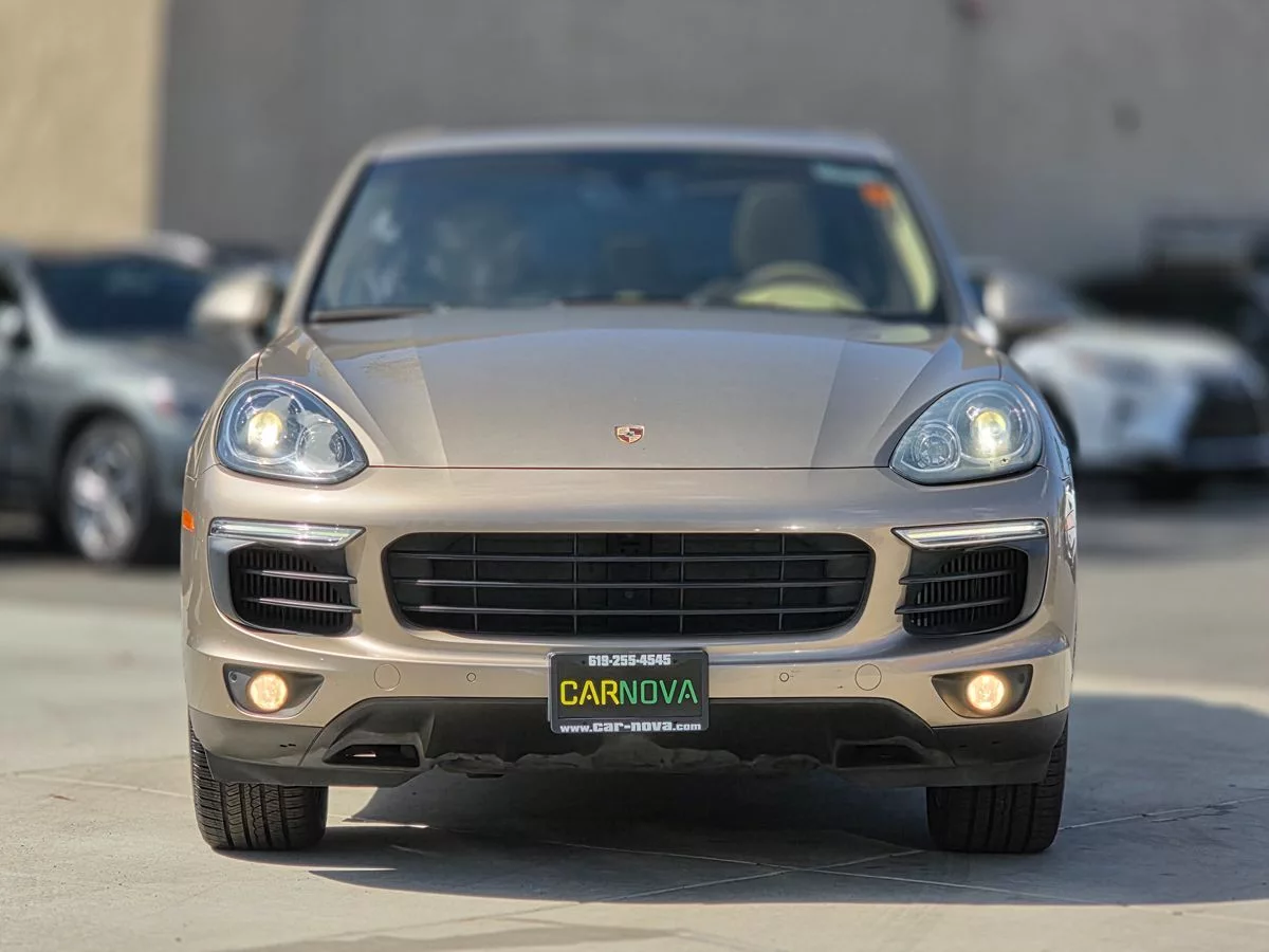 2015 Porsche Cayenne S - Carnova Inc. photo 4
