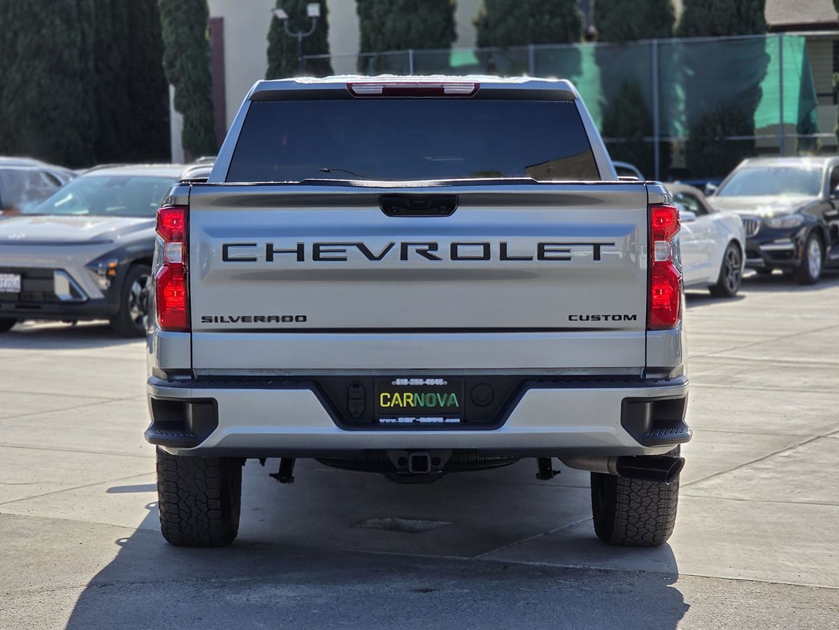 Chevrolet Silverado photo 8