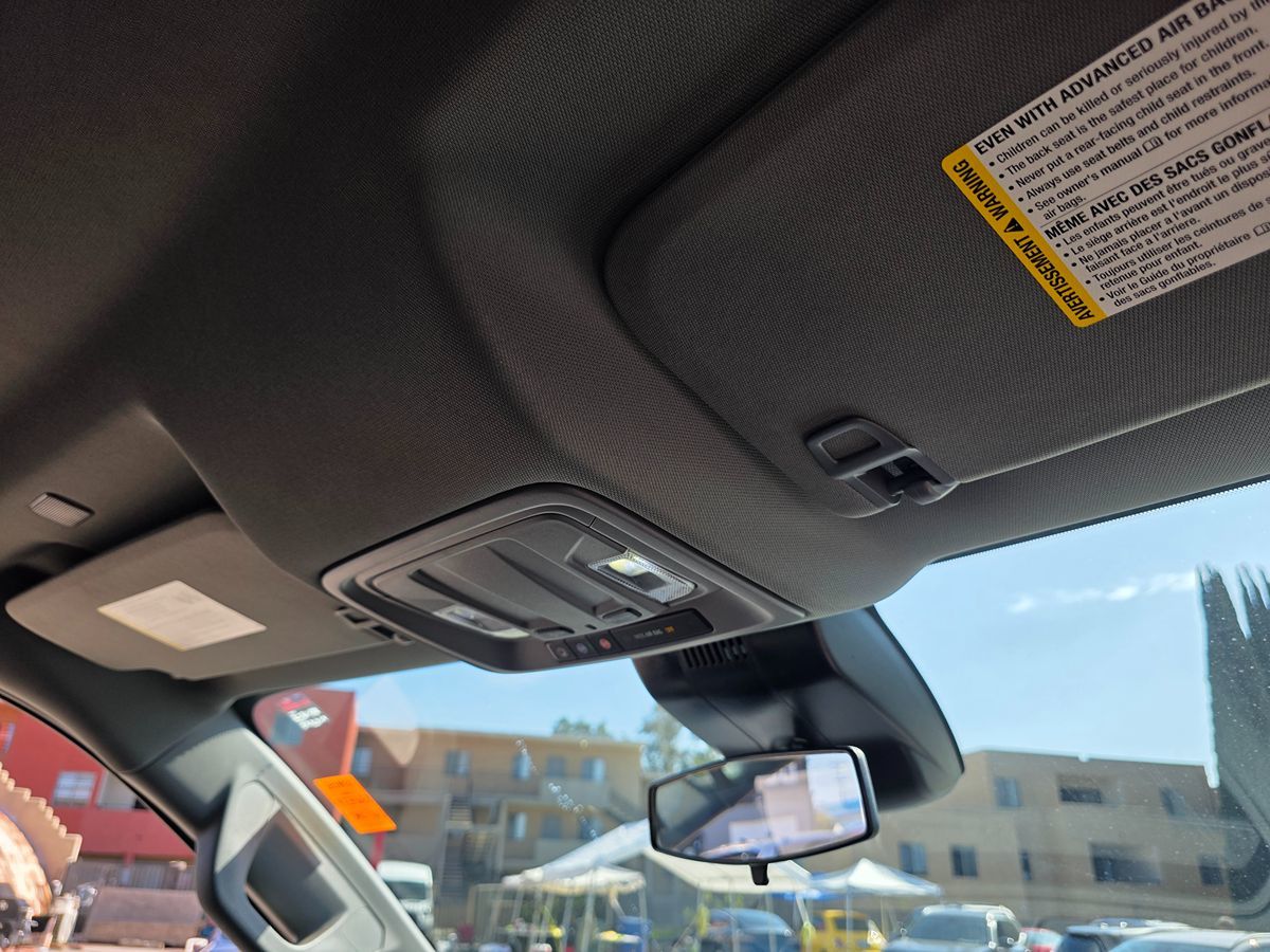 Chevrolet Silverado photo 15