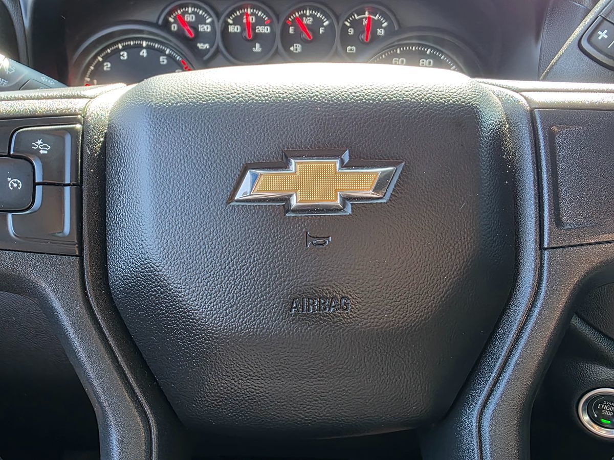 Chevrolet Silverado photo 29