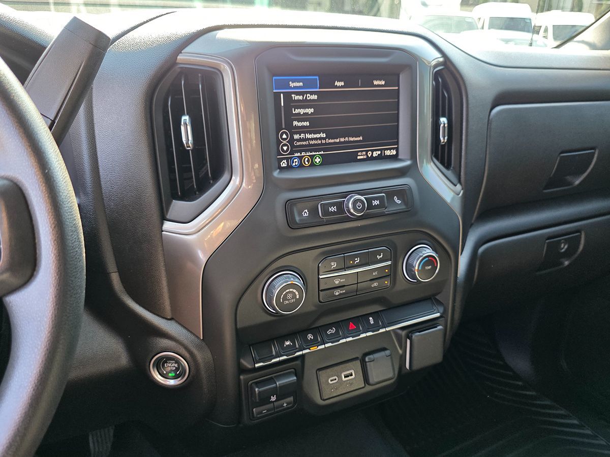 Chevrolet Silverado photo 30
