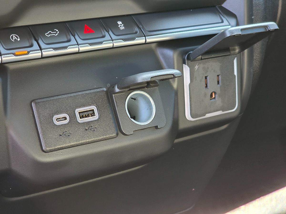 Chevrolet Silverado photo 40
