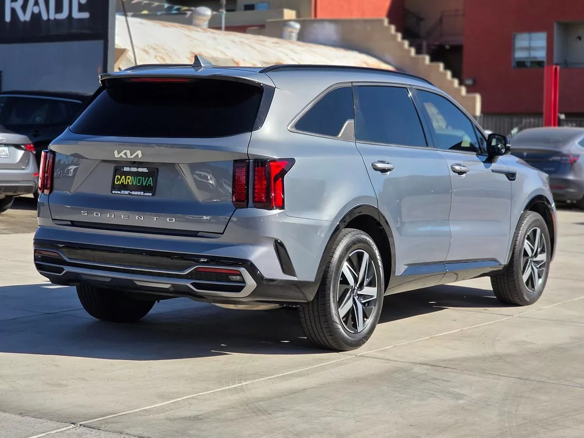 2022 Kia Sorento S - Carnova Inc. photo 8
