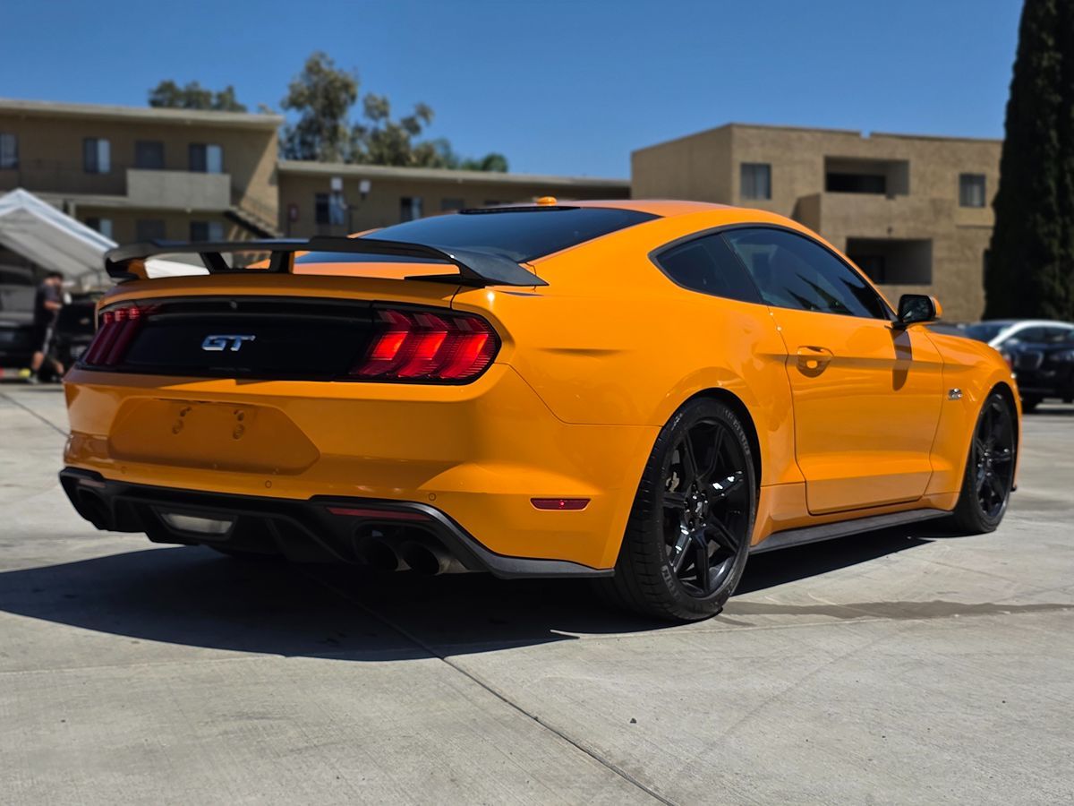 Ford Mustang photo 9
