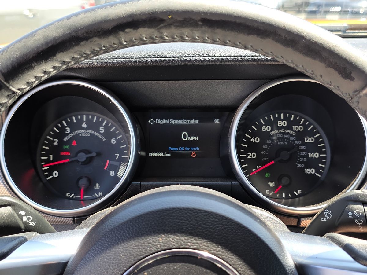 Ford Mustang photo 24