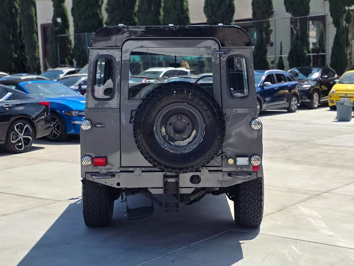 1984 Land Rover DEFENDER - Carnova Inc. photo 7