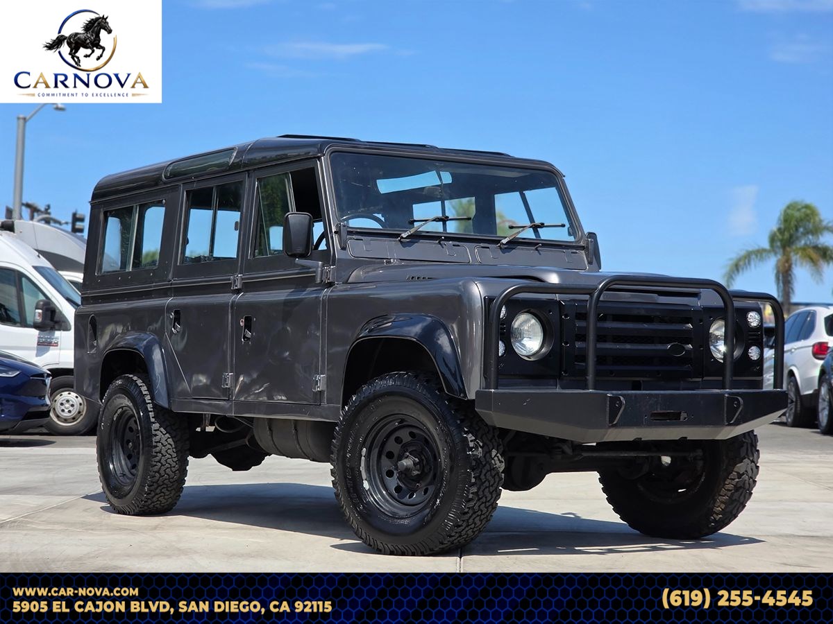 Land Rover Defender
