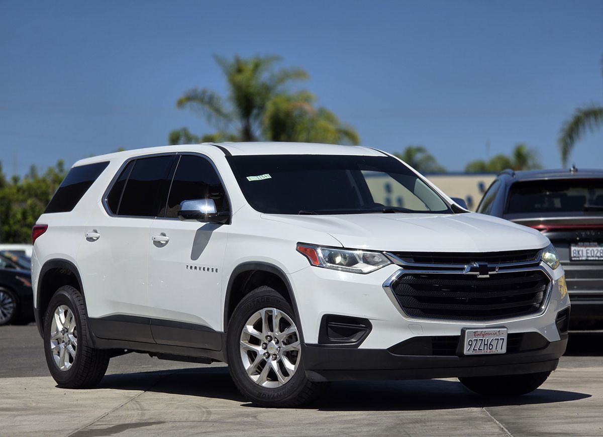 Chevrolet Traverse photo 2