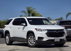2018 Chevrolet Traverse LS - Carnova Inc. photo 2