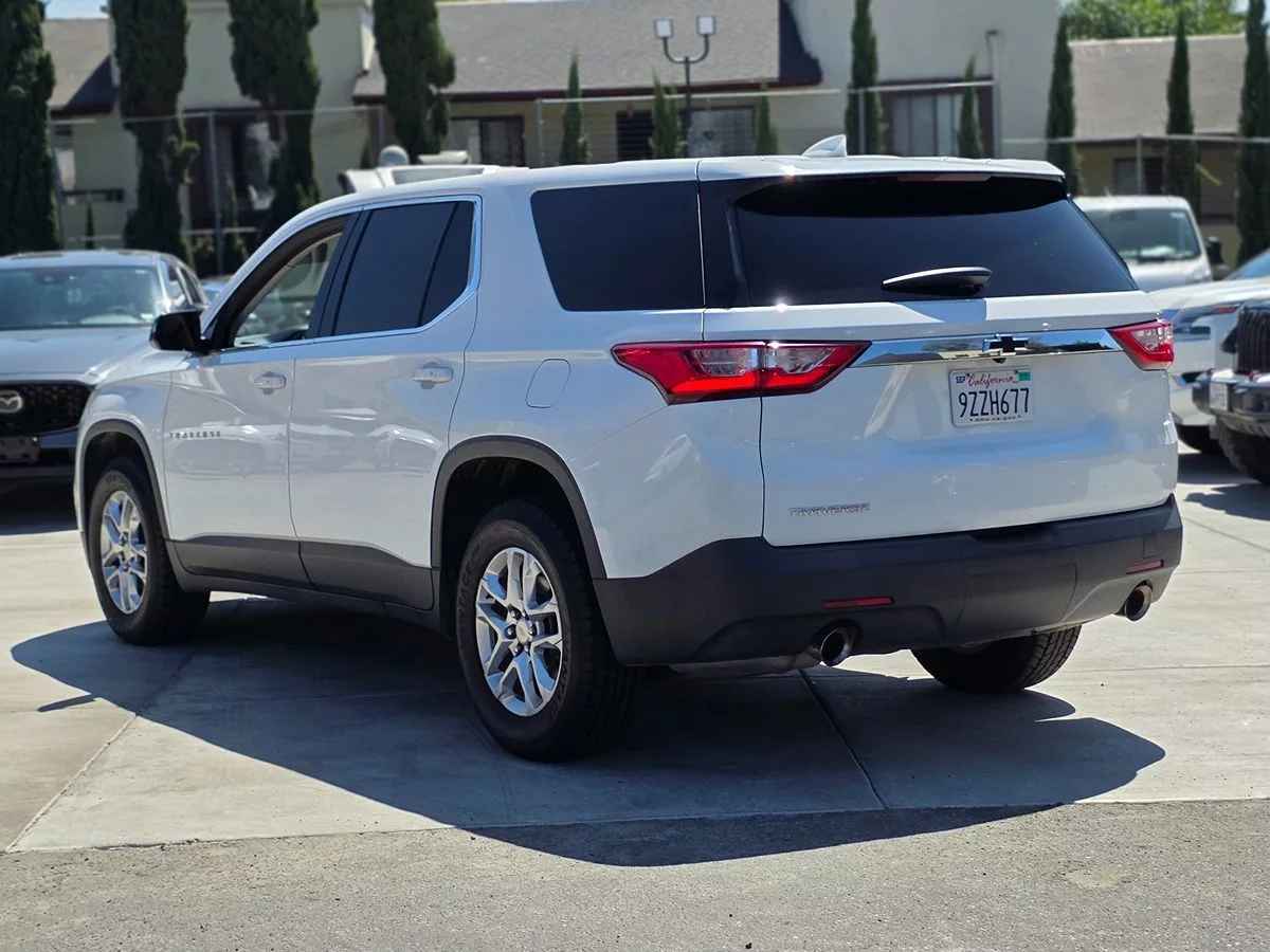 2018 Chevrolet Traverse LS - Carnova Inc. photo 10