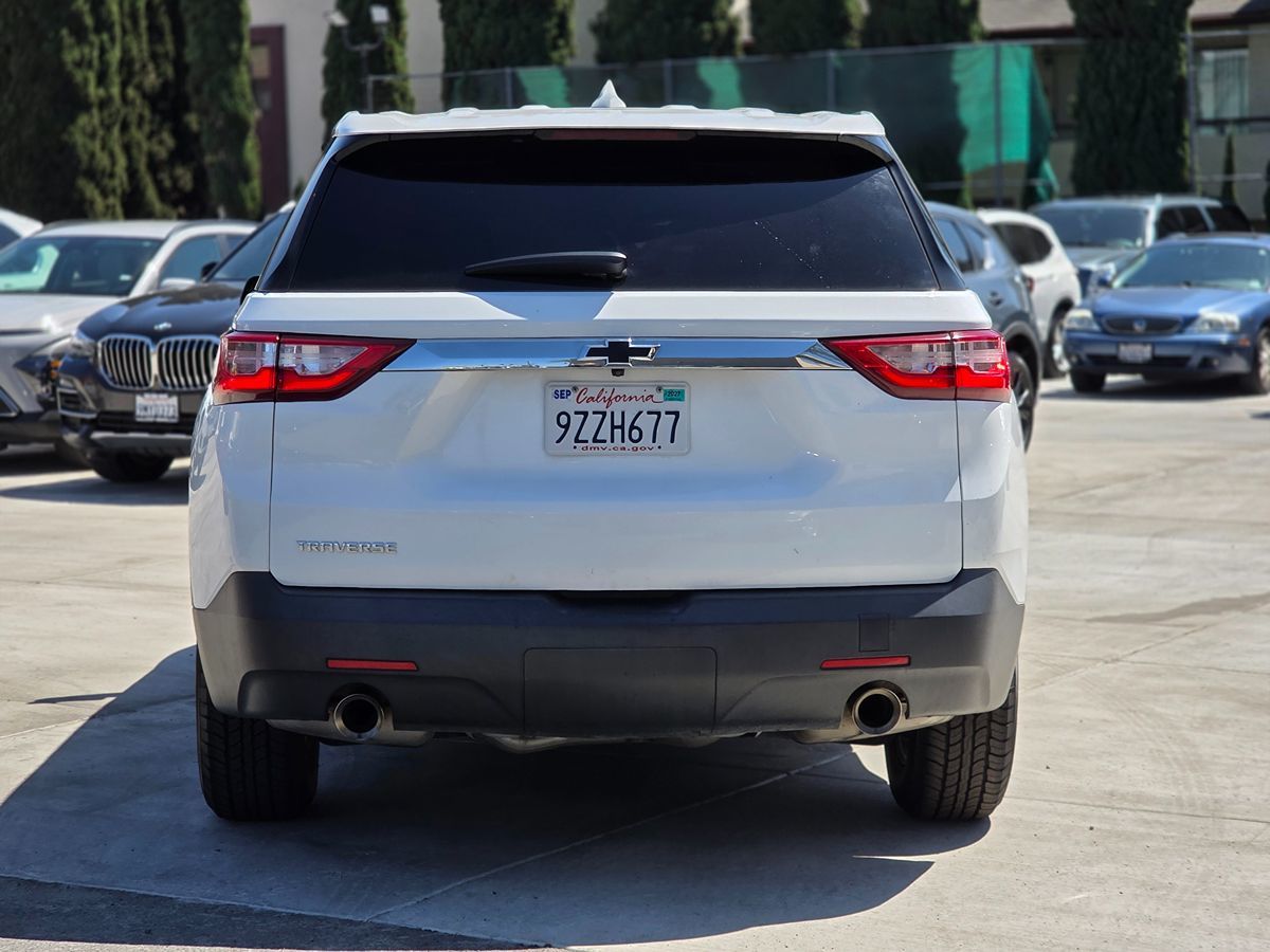 Chevrolet Traverse photo 11