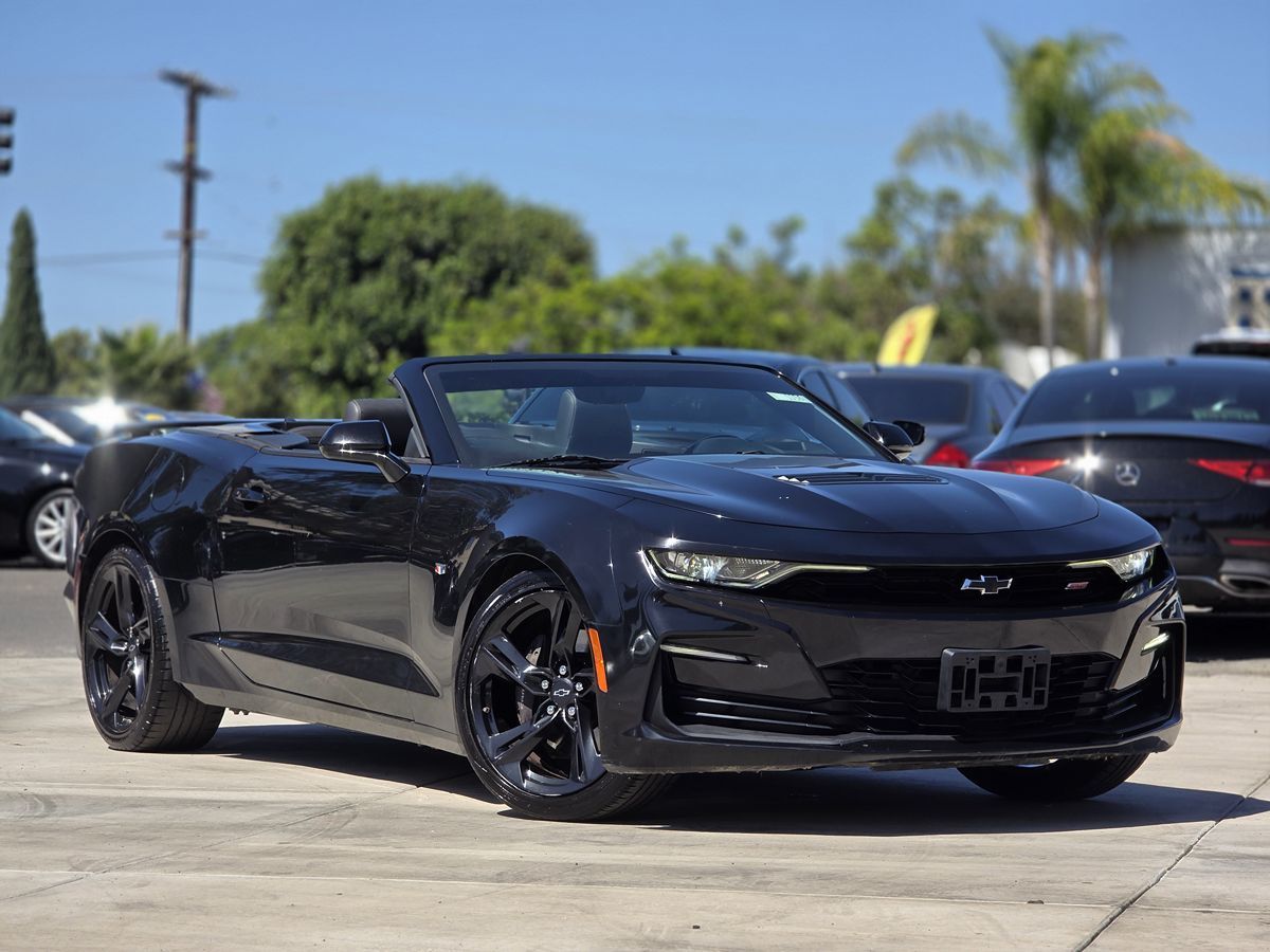 Chevrolet Camaro photo 2