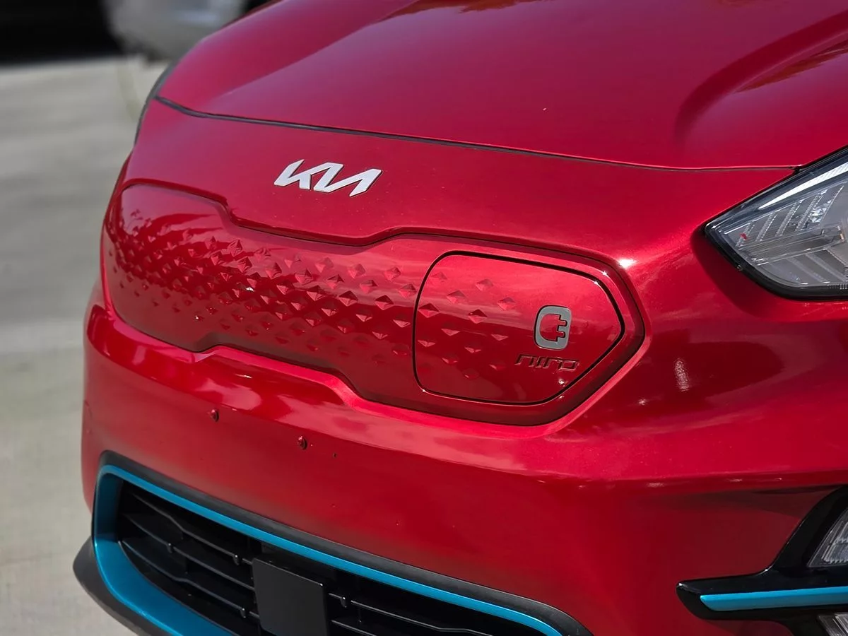 2022 Kia Niro EV EX - Carnova Inc. photo 7