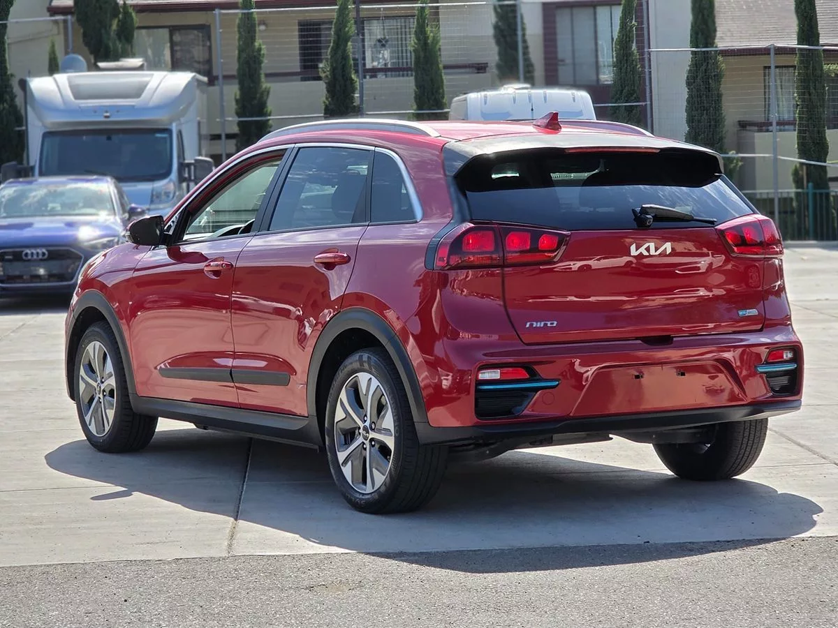 2022 Kia Niro EV EX - Carnova Inc. photo 9