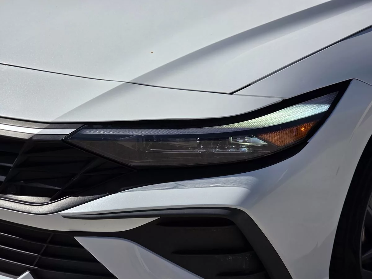 2024 Hyundai Elantra SEL - Carnova Inc. photo 7