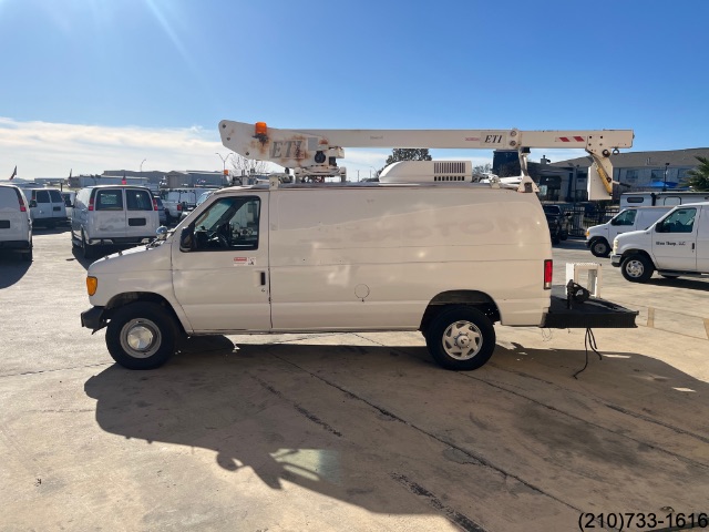 2006 Ford E-350 photo 4