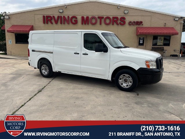 2014 Nissan NV SV