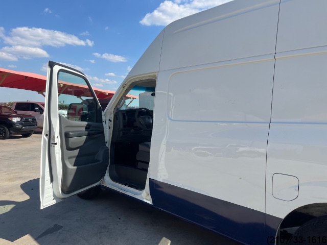 2014 Nissan NV photo 8