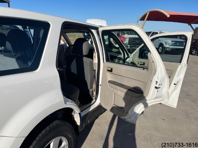 2012 Ford Escape XLS photo 24