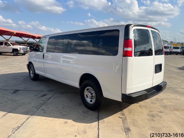 2020 Chevrolet Express Passenger LS photo 5