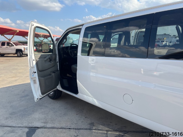 2020 Chevrolet Express Passenger LS photo 11