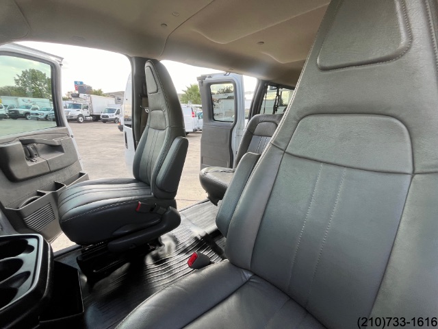 2020 Chevrolet Express Passenger LS photo 18