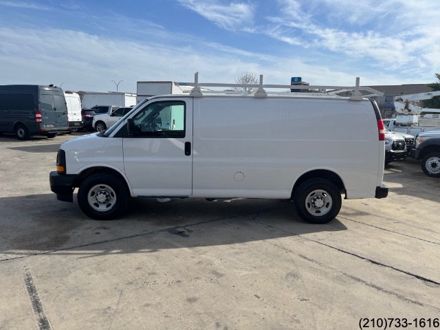 2017 Chevrolet Express Cargo Van photo 4