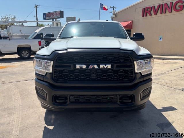2022 Ram 3500 Tradesman photo 2