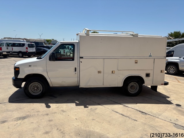 2008 Ford E-350 photo 4
