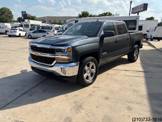 2018 Chevrolet Silverado 1500 LT Texas Edition photo 3