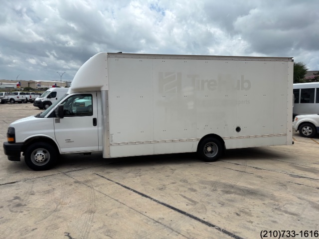 2021 Chevrolet Express Cutaway photo 4