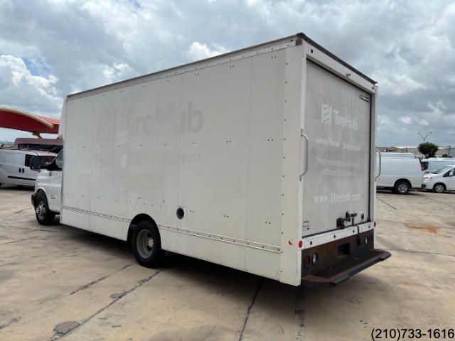 2021 Chevrolet Express Cutaway photo 5