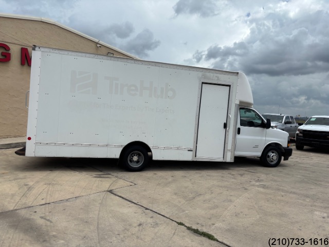 2021 Chevrolet Express Cutaway photo 8