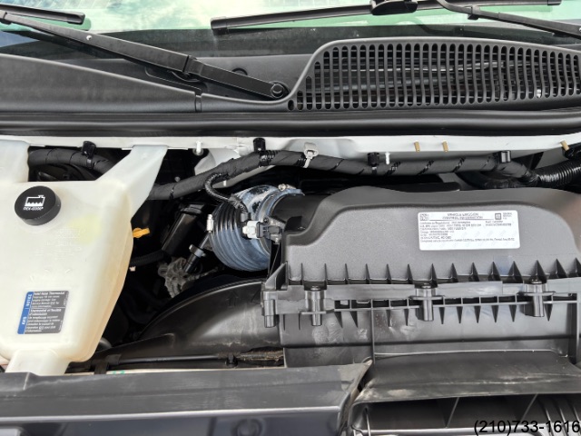 2021 Chevrolet Express Cutaway photo 10