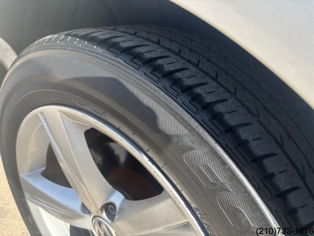2013 Volkswagen Passat TDI SE photo 31